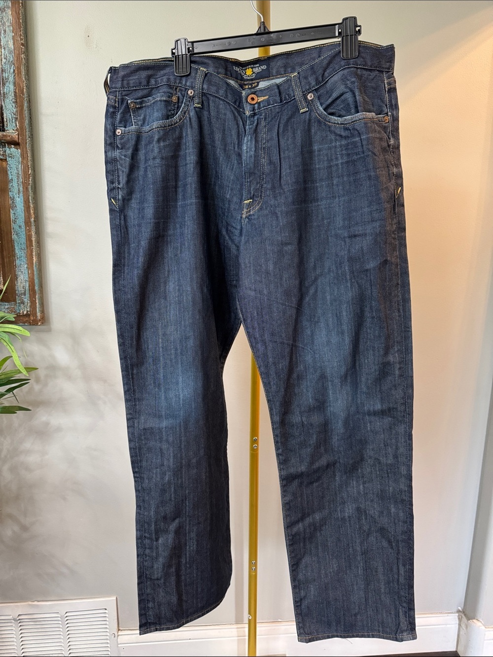 Lucky Brand Men's Straight Jeans in Dark Blue Denim 38 X 30